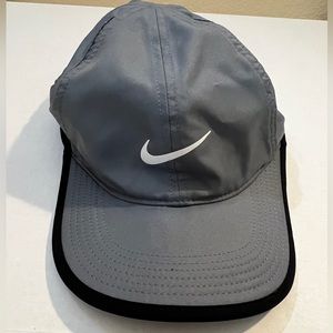 Nike Featherlight adjustable hat